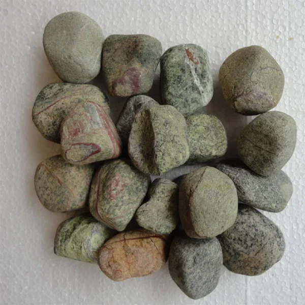 FOREST GREEN PEBBLES STONES